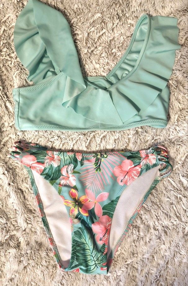 Girls 2 Piece Bathing Suit Size 14 Excellent Condition, Tried On But Too Small