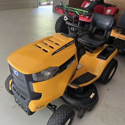 42in Cub Cadet Like New!