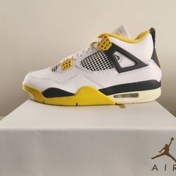 Jordan 4 Retro
Vivid Sulfur SIZE 10.5 MEN DS with Receipt 🚫no Trades🚫