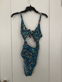 Bathing suit