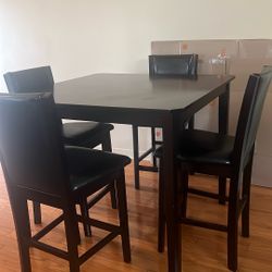 Pub Dining Room Table/Chairs 