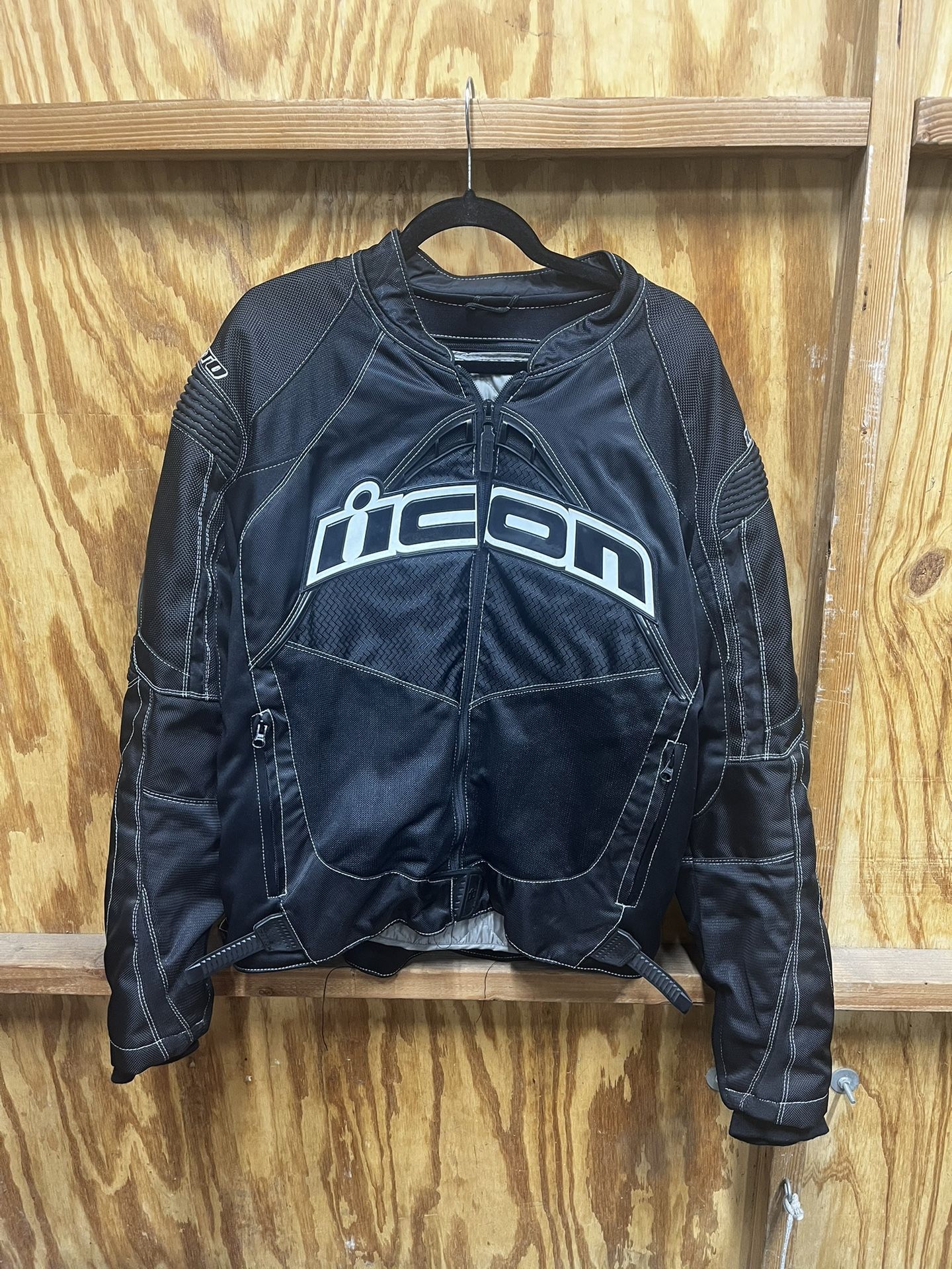 Icon Contra Jacket