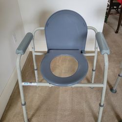 Heavy Duty Adjustable Toilet chair