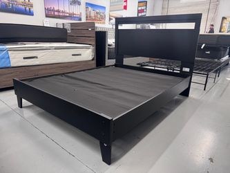 Queen Platform bed and Free Headboard NEW
