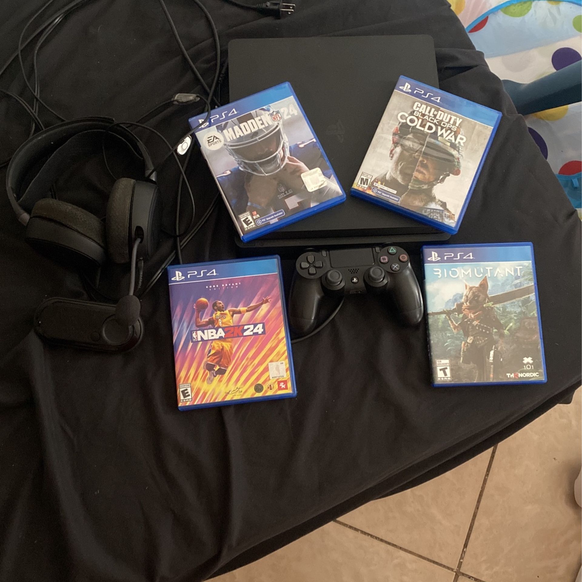 PS4 Console ,Controller ,headset,and Games