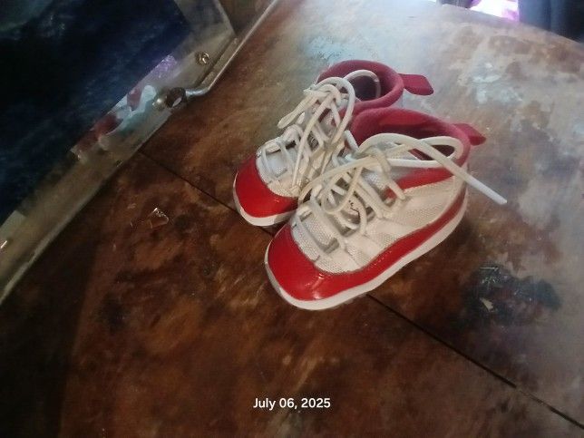 Toddler Jordan retro " cherry 11s "