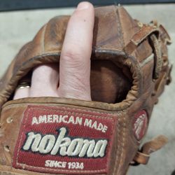 NOKONA WB-1150 Handcrafted Leather Baseball Glove RH  Walnut