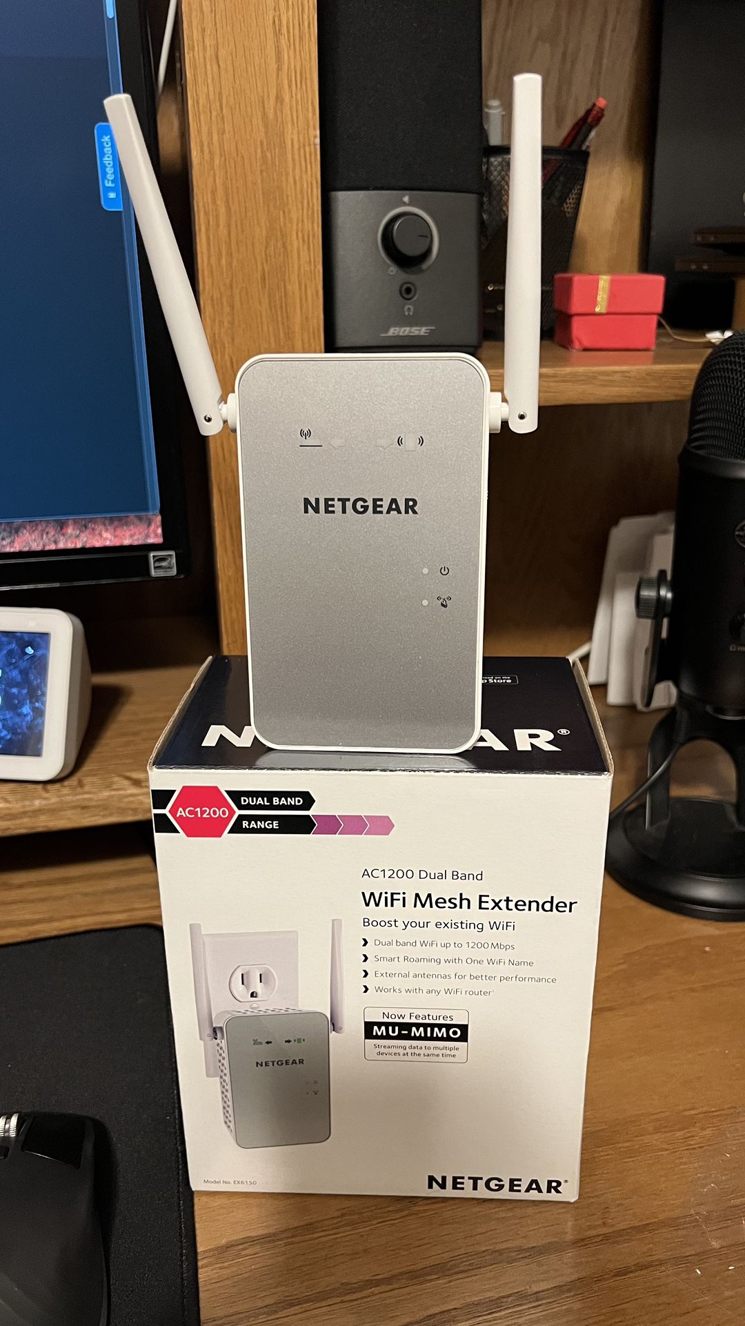 NETGEAR - AC1200 Dual-Band Wi-Fi Range Extender - White