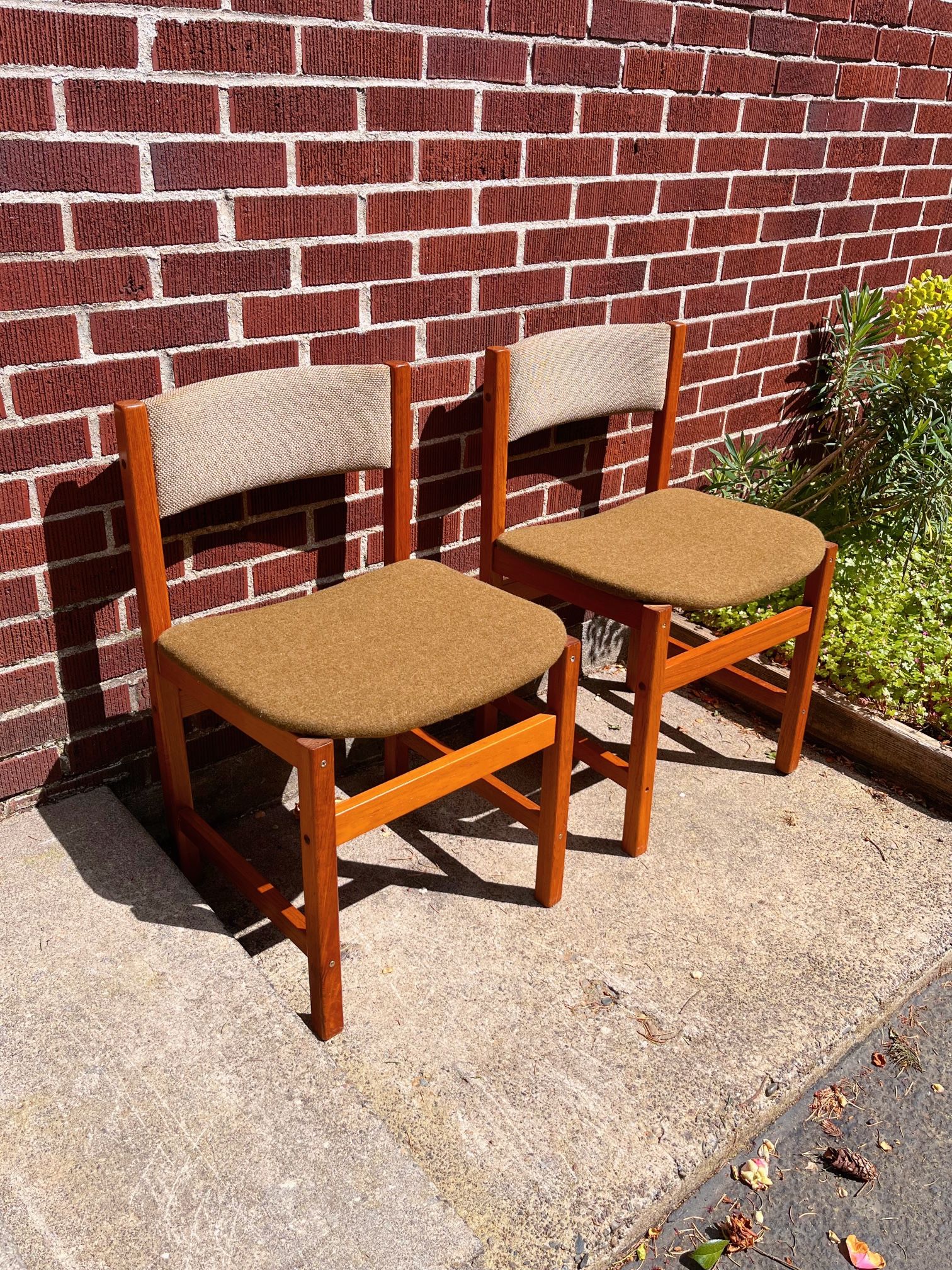 Set Of 4 Danish Teak Dining Chairs 