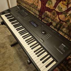 Kurzweil 2500 Keyboard Synthesizer