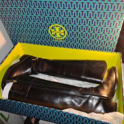 Tory Burch Boots Size 5 Half 175$