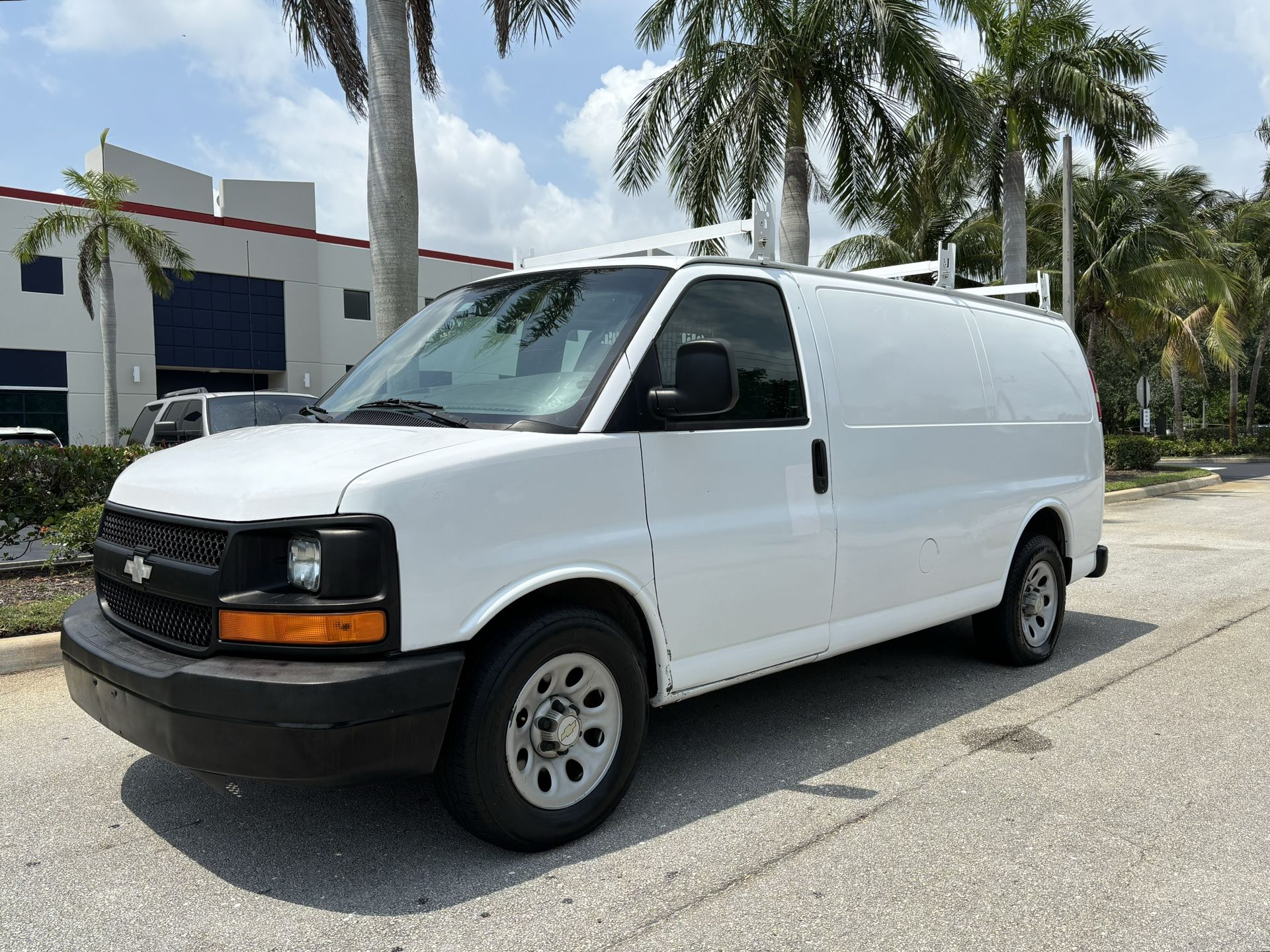 2010 Chevy Express Cargo Van Ready For Work 