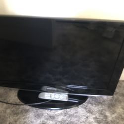 30 Inch Tv W/remote $60