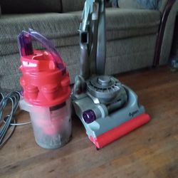 DYSON DC14 bagless Vacuum 