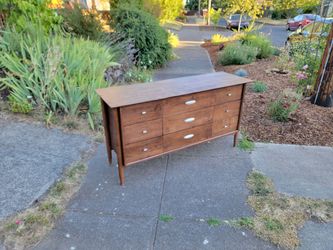 Mid Century Modern Dresser