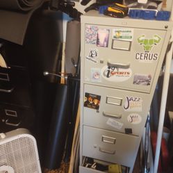4 Drawer Filing Cabinet 