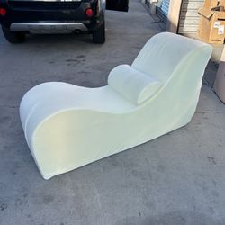 Modern Chaise Lounge Chair