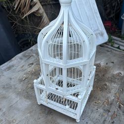 Outdoor Bird Feeder House