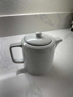 Teapot With Strainer