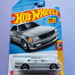 Hot Wheels Mercedes-Benz 560 SEC AMG