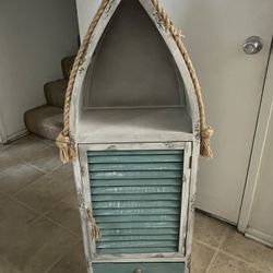 Home Goods Coastal Shelf