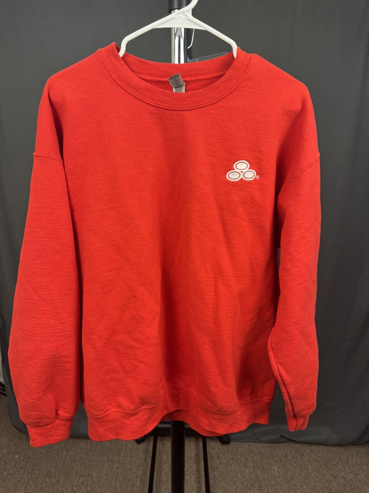 State Farm Red Crewneck Sweatshirt – Embroidered Logo – Gildan Heavy Blend – Size Large