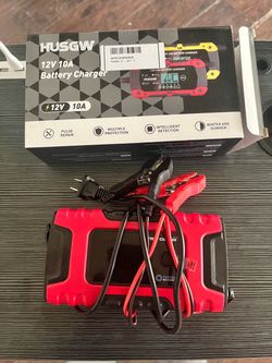HUSGW 12V 10A Battery Charger