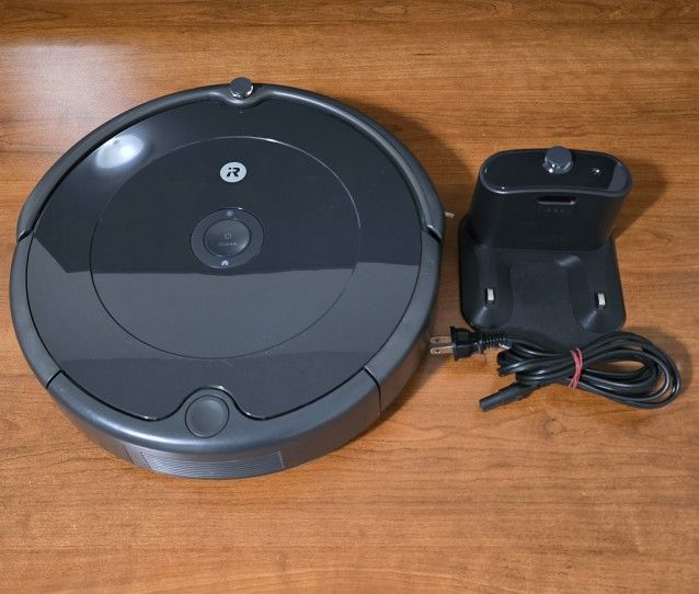 iRobot Roomba 692 Vacuum