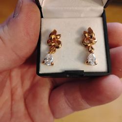 Gold And Diamond Earrings 