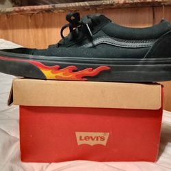 New Vans Shoes Size Men's 8.5  Women's 10.0 