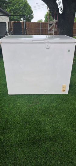G.E. Chest Freezer