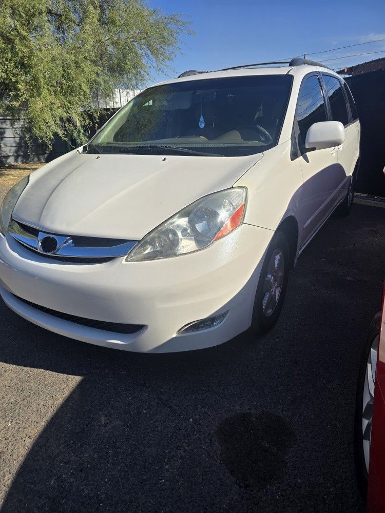 2008 Toyota Sienna