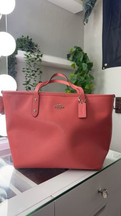 COACH City Zip Tote In Crossgrain Leather F37785 Dahlia