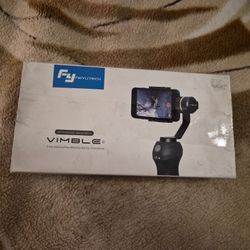 FeiyuTech Vimble 2 3-axis handheld gimbal stabilizer designed for smartphones. 