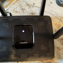 Linksys AC3000 Smart Mesh Wi-Fi Router