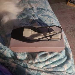 Woman's Shoes Size 10