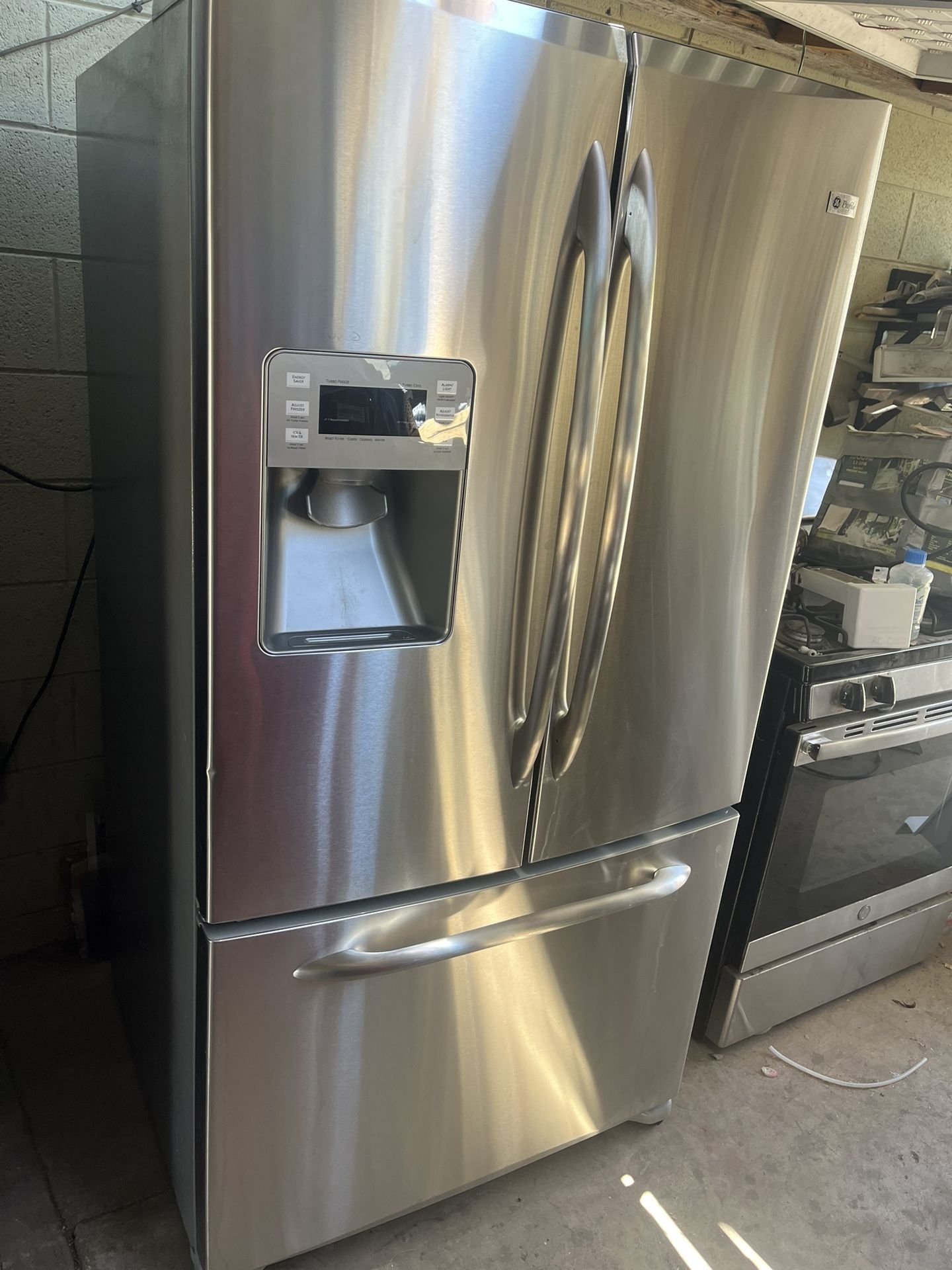 Ge Refrigerator French door is stainless steel. Everything work