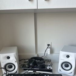 Pioneer DJ DM-40D 4" Desktop Monitor System, White