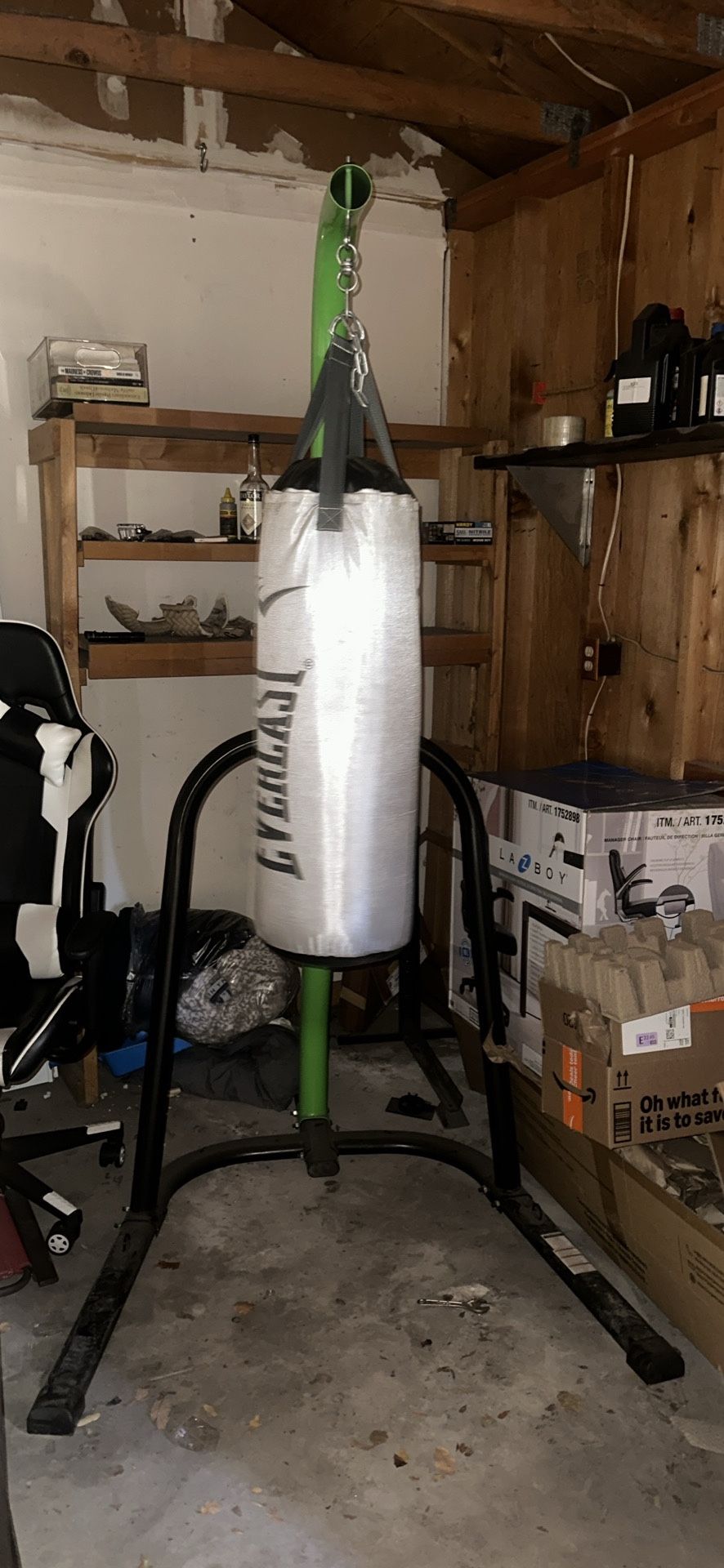Punching bag W/ Stand