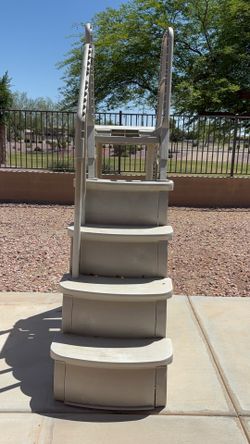 Above ground pool step and ladder system