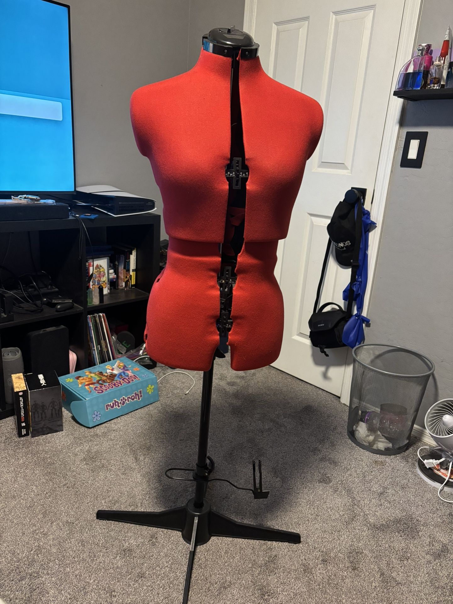 sewing mannequin