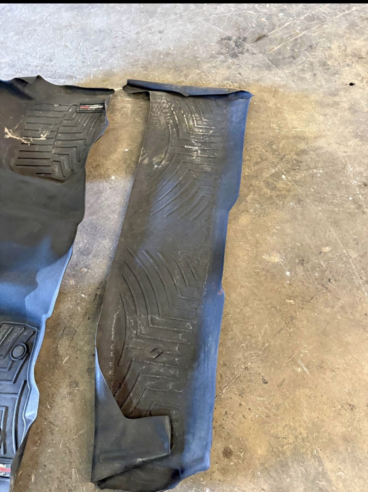 2011-2016 ford f250 f350 weatherguard floor Matts