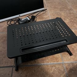 Laptop stand