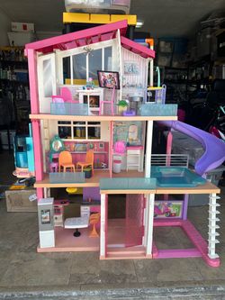 Barbie Dream House/Cooper City, Fl