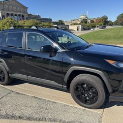 Toyota RAV4 2021 LE Sport