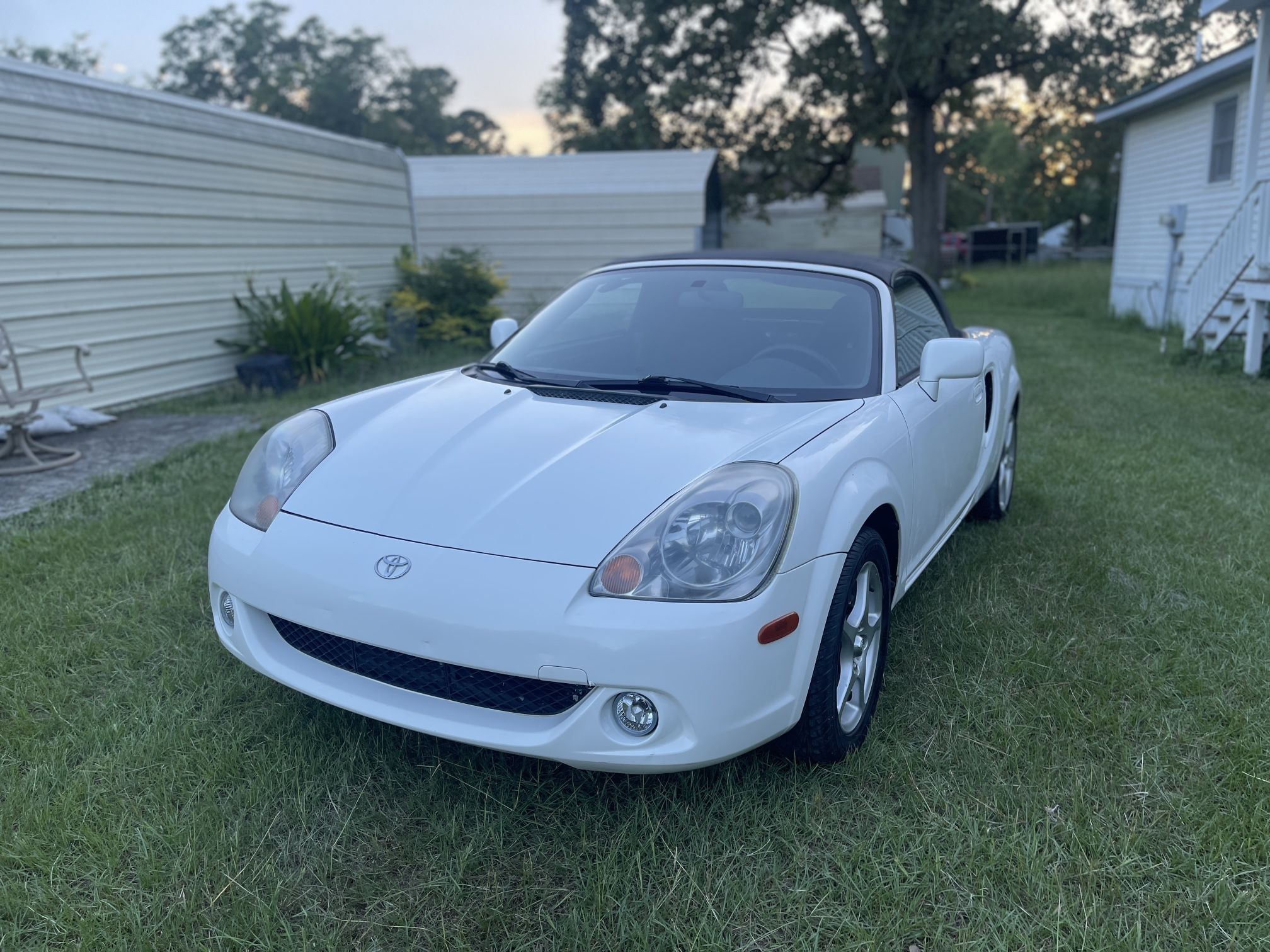 2004 Toyota MR2