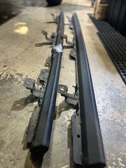 Factory OEM Rubicon Rock Rails / Rocker Guards - 2019+ Jeep Wrangler JL 4-Door Unlimited Rock Rails