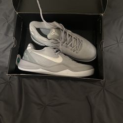 Kobe 8 Grey