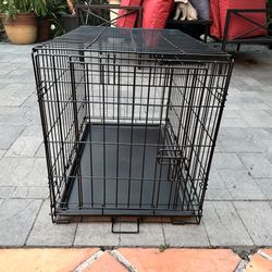 Médium size dog crate