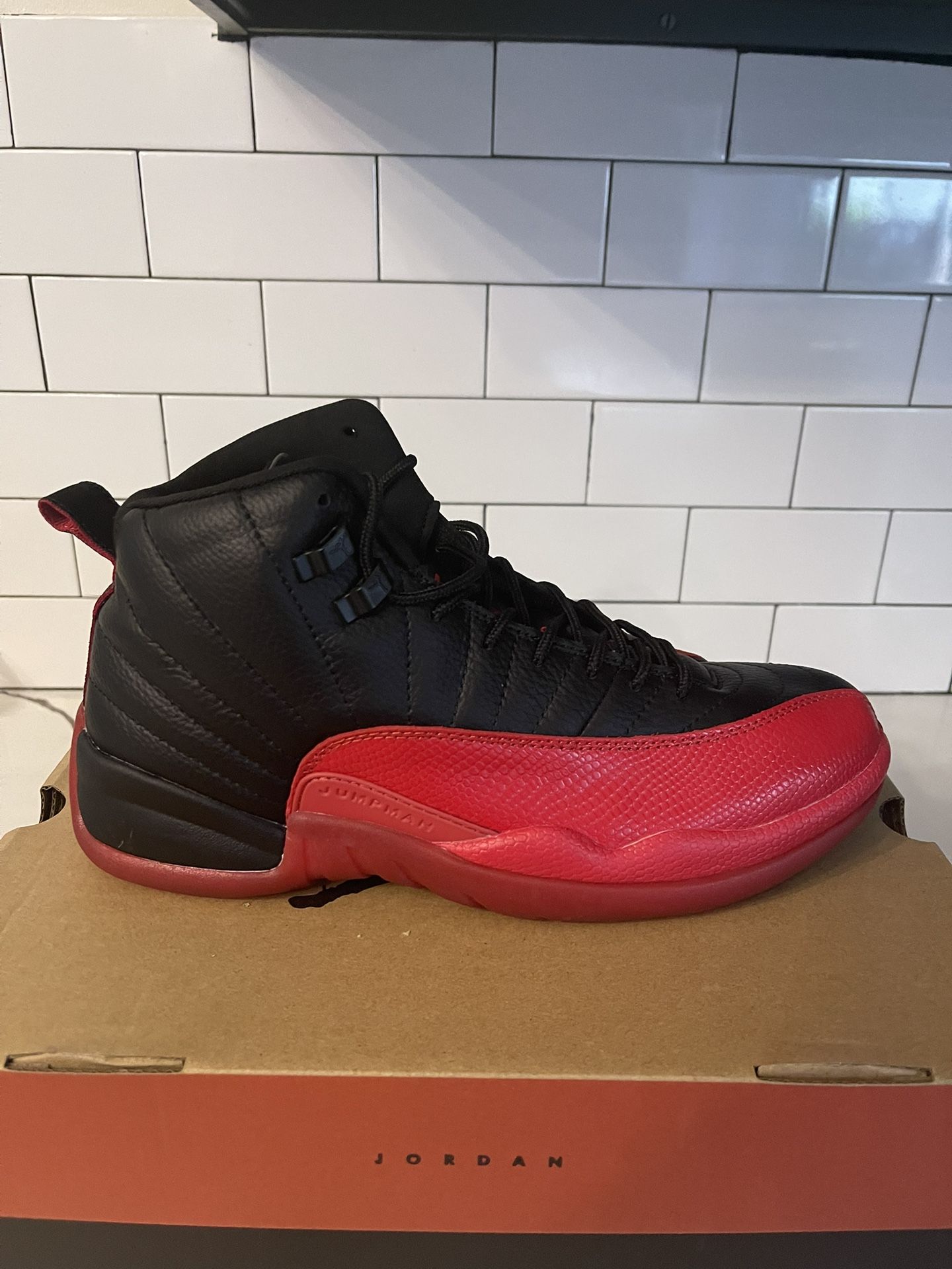 Men’s Jordan Retro 12 Flu Game Size 10.5.
